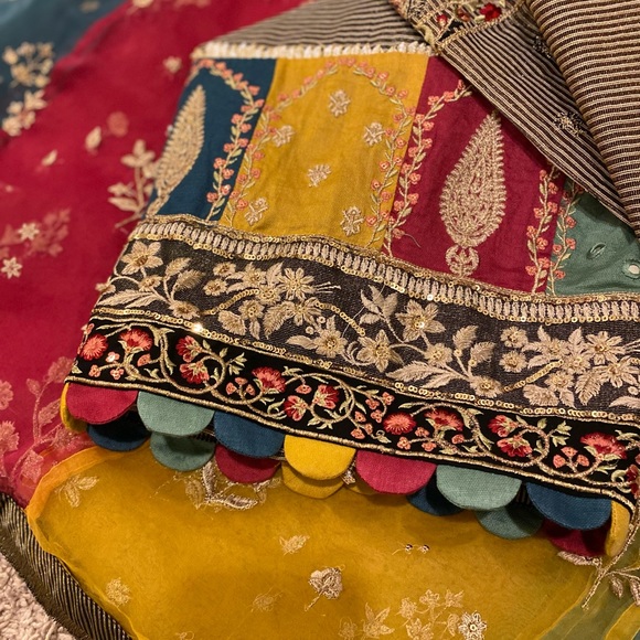 Preloved as good as new beautiful Ethinic small 2 pc - Picture 3 of 5